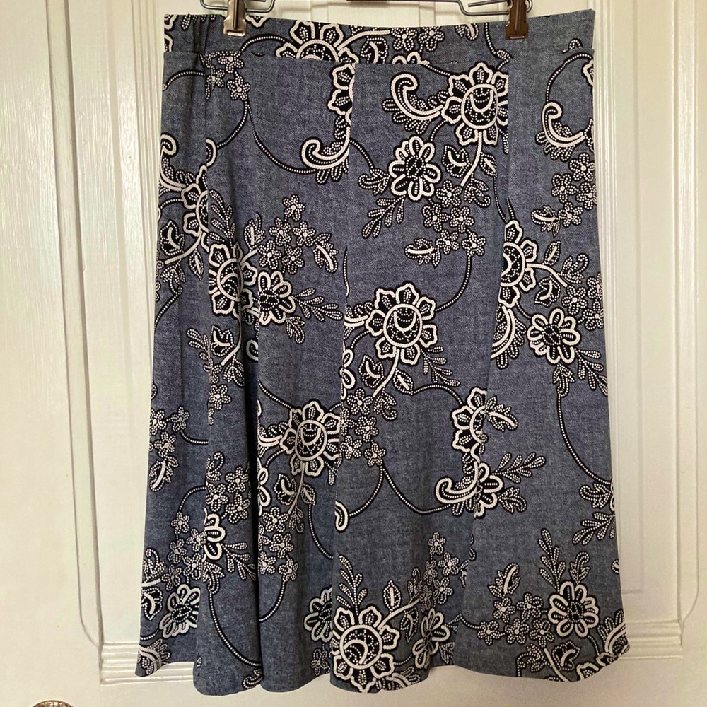Grey A-Line Skirt with White Flower Print
